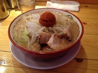 「バリ娘（赤いやつ）750円」@らーめん バリ男の写真