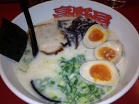 「博多らーめん＆味玉」@九州ラーメン 高野屋 水戸中央店の写真