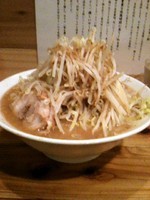 「大ラーメン　ニンニク　野菜増し増し」@ラーメン神豚 関東学院前店の写真