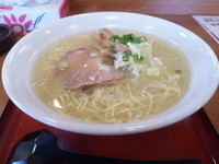 「塩麹ラーメン（大盛り）」@らーめん鰹味の写真