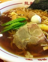 「ラーメン･大盛（300円）３０周年感謝価格」@龍王 本店の写真