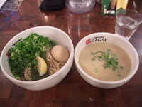 「ネギ!鶏骨つけめん（ネギ増し・あつもり）＋味玉」@二丁目 つけめん GACHIの写真