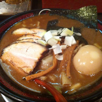 「特製煮干しラーメン （880円）」@すごい煮干ラーメン凪 渋谷東口店の写真