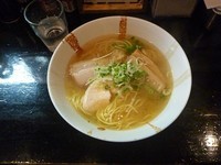 「丸鶏旨味そば塩」@麺屋33の写真