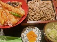 「海老天丼とおそばのセット(950円)」@笹陣 南千住店の写真