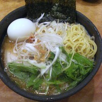 「塩らぁめん（大盛）」@俺の創作らぁめん 極やの写真