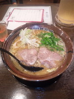 「純米酒味噌ラーメン」@新潟進化系ラーメン 俺たち越後や! 新宿御苑店の写真