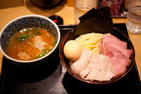 「特製濃厚魚介つけめん+チャーシュー豚と鶏ミックス3枚ずつ」@麺屋 一燈の写真