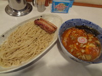 「濃厚つけだれに負けない辛細つけめん＋アブリ」@頑者 新横浜ラーメン博物館店の写真