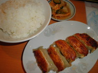 「餃子１人前（５個）／４００円＋ライス１５０円」@餃子の店 味の横綱の写真