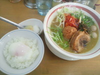 「白辛赤‥殿々＋チャーシュー＋温玉載せ一口ライス（1000円）」@MENYA 食い味の道有楽の写真