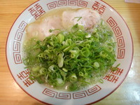 「博多ネギラーメン+替え玉(750+150=900円)」@博多ラーメンセンターの写真