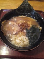 「あみやラーメン　７５０円＋ライス無料サービス」@麺処 あみやの写真