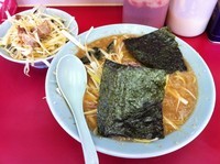 「ネギ味噌ラーメン（太麺） 650 + ミニネギ丼 250」@ラーメンショップ 牛久結束店の写真