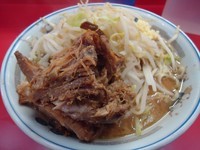 「小ラーメン(ニンニク少し)+ほぐし豚650円+50円」@麺屋 桐龍の写真