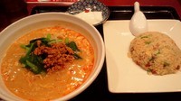 「坦々麺+半チャーハンセット872円」@福泰酒家 ファッションクルーズニューポート ひたちなか店の写真