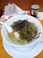 「たかなラーメン＋キクラゲ」@味彩の写真