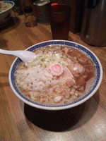 「中華蕎麦（並）＋ネギ増し＆玉ネギ増し」@馳走麺 狸穴の写真