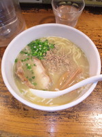 「白鶏ラーメン」@鶏の穴の写真