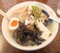 「5/5限定　トンコツブラック」@ラーメン ひかりの写真