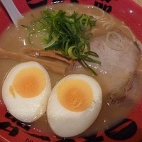 「こってりらーめん（味玉トッピング）」@天下一品 三郷店の写真