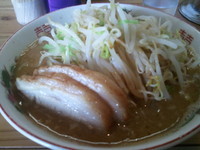 「小ラーメン」@ラーメン神豚 関東学院前店の写真