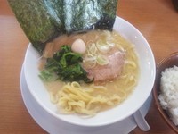 「豚骨塩(かため) ￥630＋ライス ￥100」@清六家 本店女組の写真