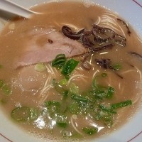 「純製らーめん醤油（煮玉子トッピング）」@博多らーめん 虎の写真