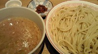 「濃厚煮干しつけ麺（特盛）780円 ＋辛味別皿 100円」@鼈の写真
