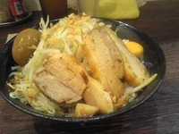 「豚醤油まぜそば　（麺少なめ、やさい、にんにく多め）　750円」@麺バカ息子の写真