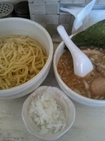 「特製つけめん（並）あつもり＋たまねぎ」@ORAGA NOODLESの写真