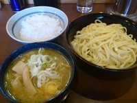 「つけガンジャ華麗に変身＋ライス　800+150＝950円」@UNDER GROUND RAMENの写真
