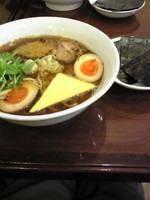 「ラーメン 旨口アルファー＋小ライス」@アートマサシヤの写真