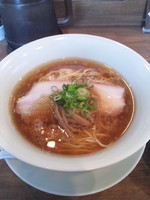 「醤油拉麺＋九条ネギ」@創作麺工房 鳴龍の写真