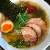 「鶏塩冷やし麺」@麺行使 伊駄天 本店の写真