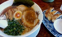 「豚骨醤油めんくみらーめん」@麺 めんくみ 岩槻店の写真