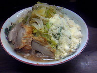 「小ラーメン￥650＋粉チーズ￥100」@ラーメン二郎 横浜関内店の写真