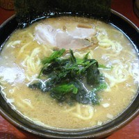 「醤油らーめん（大盛）」@横浜家系 神田家の写真