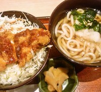 「鶏かつソース丼と温うどん(790円)」@大戸屋 ららぽーと柏の葉の写真