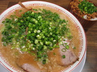 「博多チャーシュー￥850＋ネギ増し￥100」@博多屋台の写真