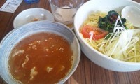 「５月限定トマトつけ麺（こってり・中盛）＋ビール＆味玉」@中華そば 伝堂の写真