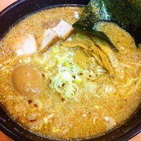「魚鶏豚骨醤油ラーメン+味玉」@極上拉麺専門店 穴場の写真