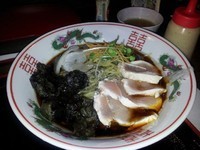 「冷やし炭火焼らーめん」@宮崎郷土料理 どぎゃんの写真