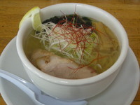 「あご潮らーめん」@中華そば専門 めんやいただきの写真