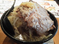 「限定　デカ肉大町二郎：野菜増し・にんにくあり」@豚のさんぽ 大町駅前店の写真