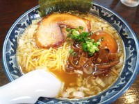 「塩ラーメン（細麺）￥700・味付けたまご￥100」@中華そば 山猫軒の写真