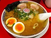 「気仙沼ラーメン潮味 半熟煮玉子入り (900円)」@かもめ食堂の写真