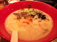 「赤丸新味+温ワンタン」@博多一風堂 銀座店の写真