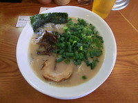 「ラーメン　フツウ（￥650）」@博多長浜らーめん ぼたん 高田馬場店の写真