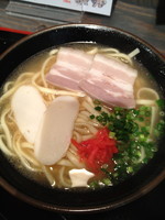 「沖縄そば ￥500」@べにはまの写真